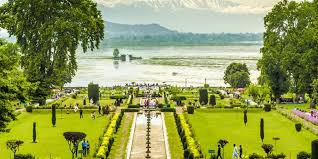 Day 4 — Srinagar Sightseeing Tour With Mughal Garden